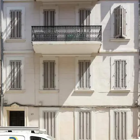 Lumineux Vue Faron Toulon
